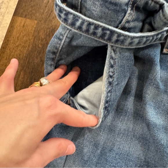 Hollister Ultra High-Rise Mom Jeans Hipster‎ Vintage Stretch - Picture 4 of 10